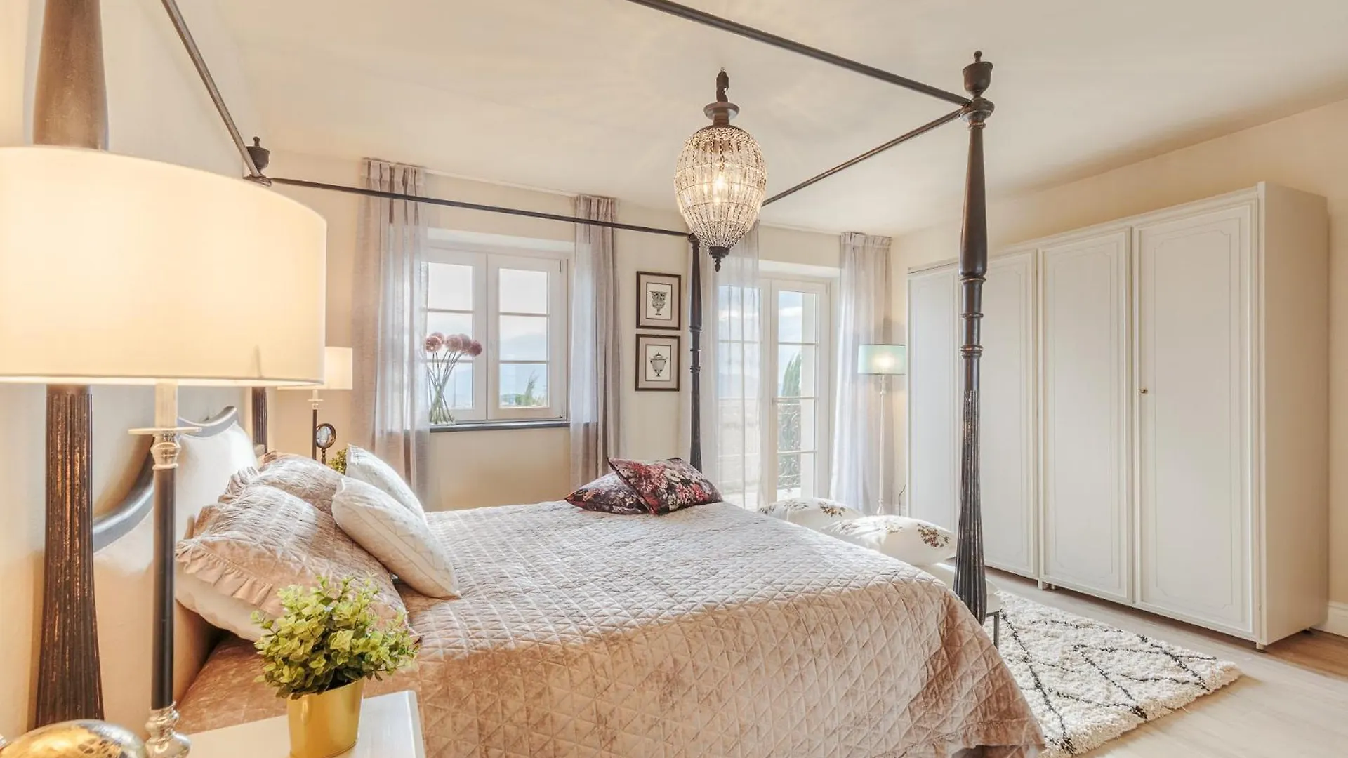 Villa Asti: Where Luxury Meets Limitless View Capannori 0*,
