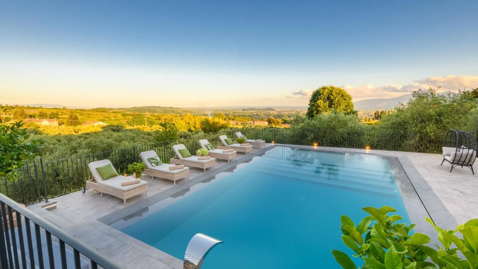 Villa Asti: Where Luxury Meets Limitless View Capannori
