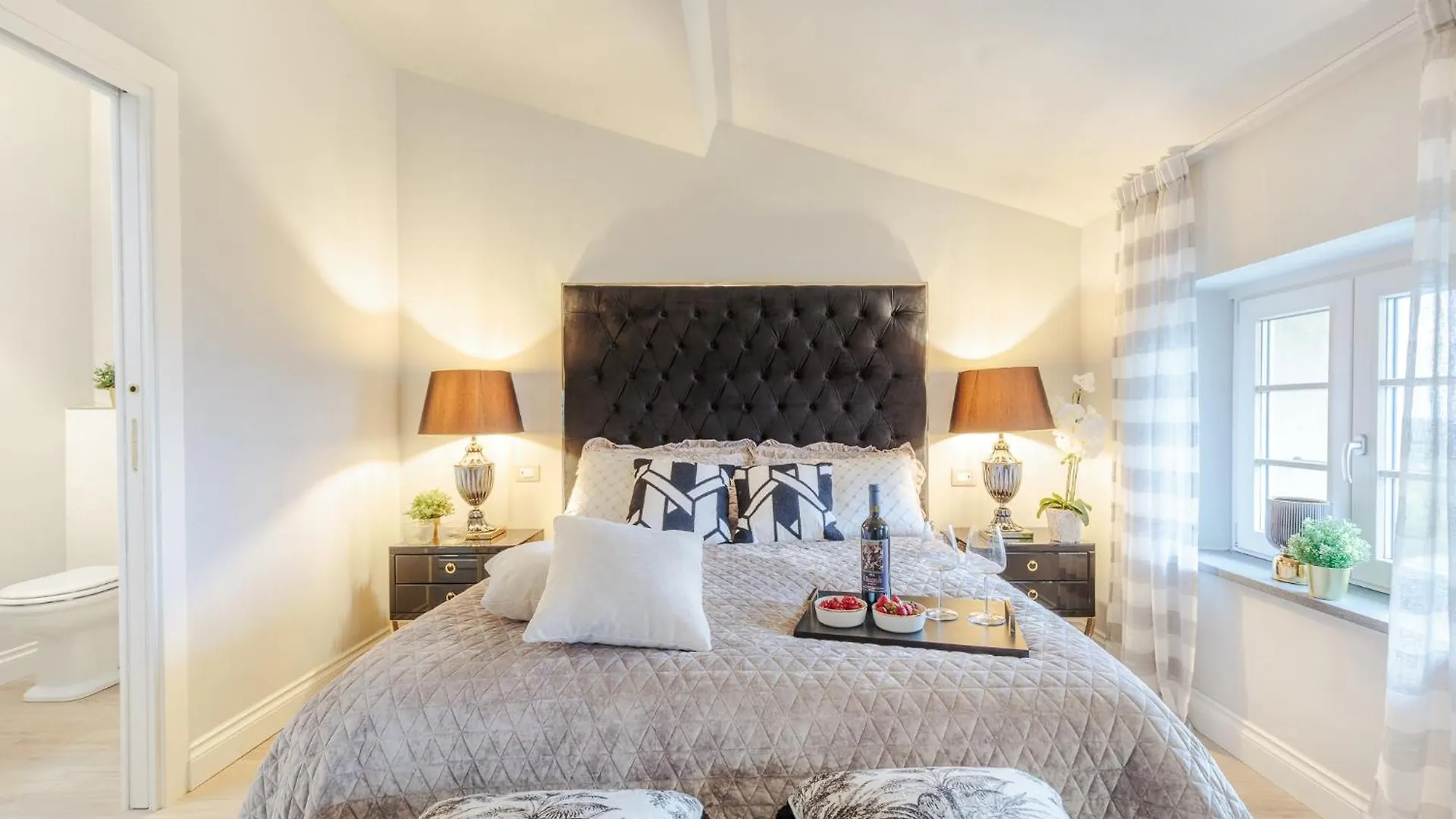 Villa Asti: Where Luxury Meets Limitless View Capannori
