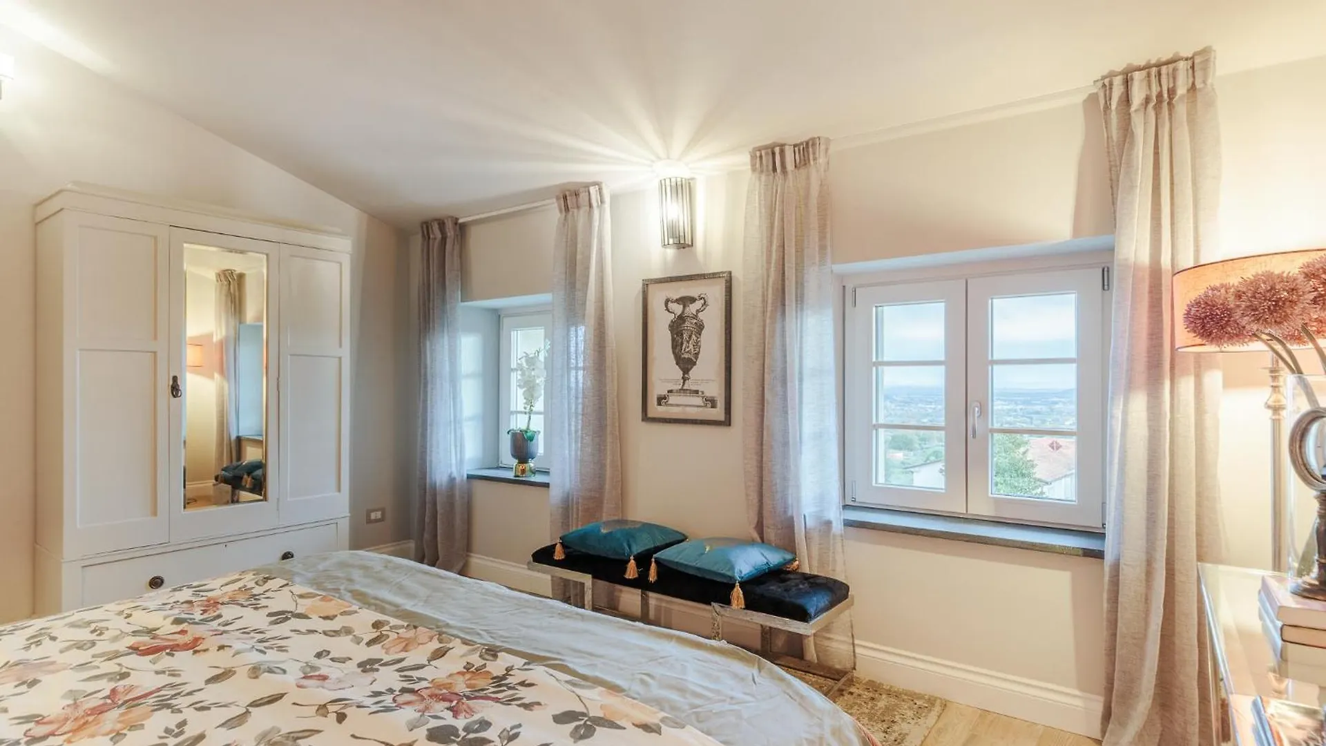 Villa Asti: Where Luxury Meets Limitless View Capannori