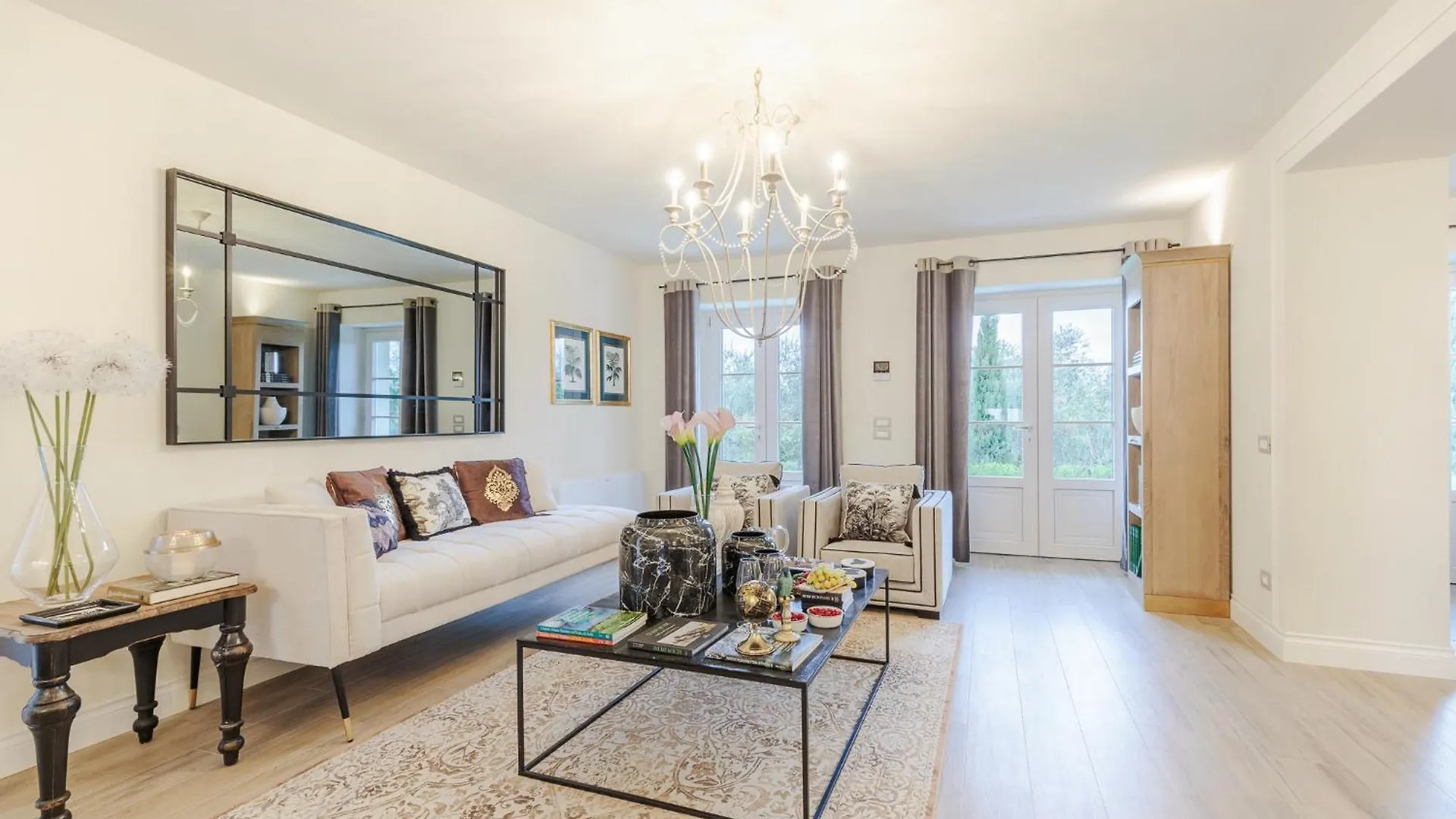 Villa Asti: Where Luxury Meets Limitless View Capannori