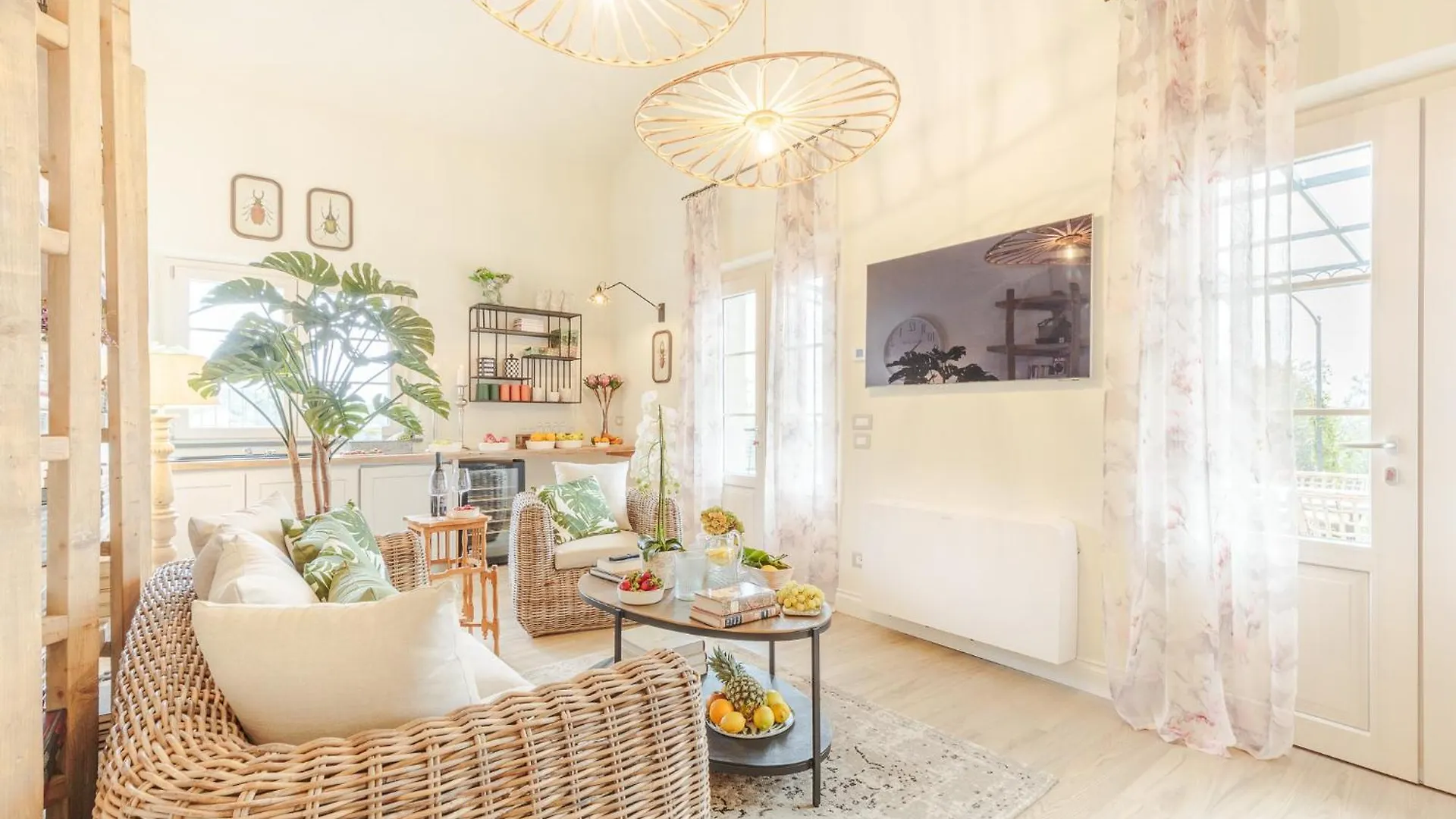 Villa Asti: Where Luxury Meets Limitless View Capannori 0*,