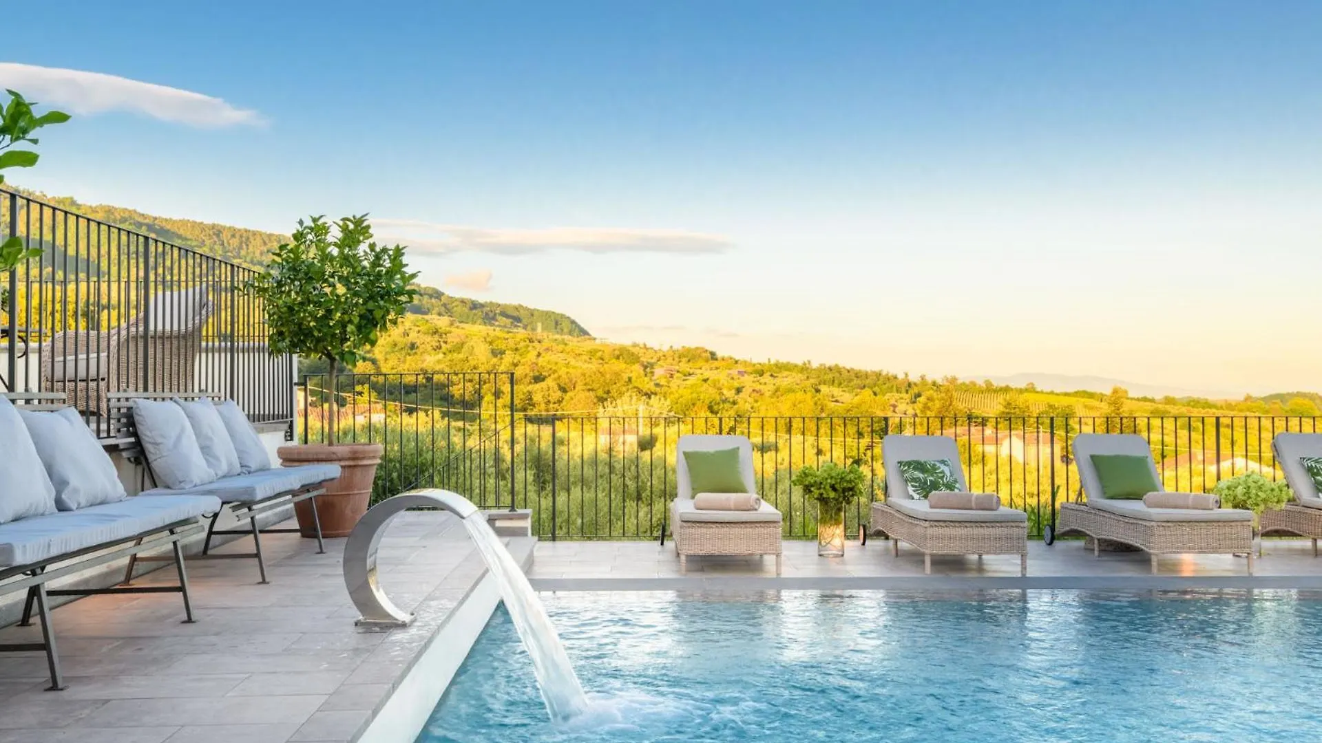 Villa Asti: Where Luxury Meets Limitless View Capannori